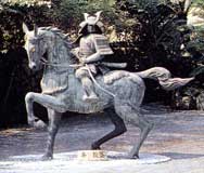 平敦盛の騎馬像の写真画像／須磨寺